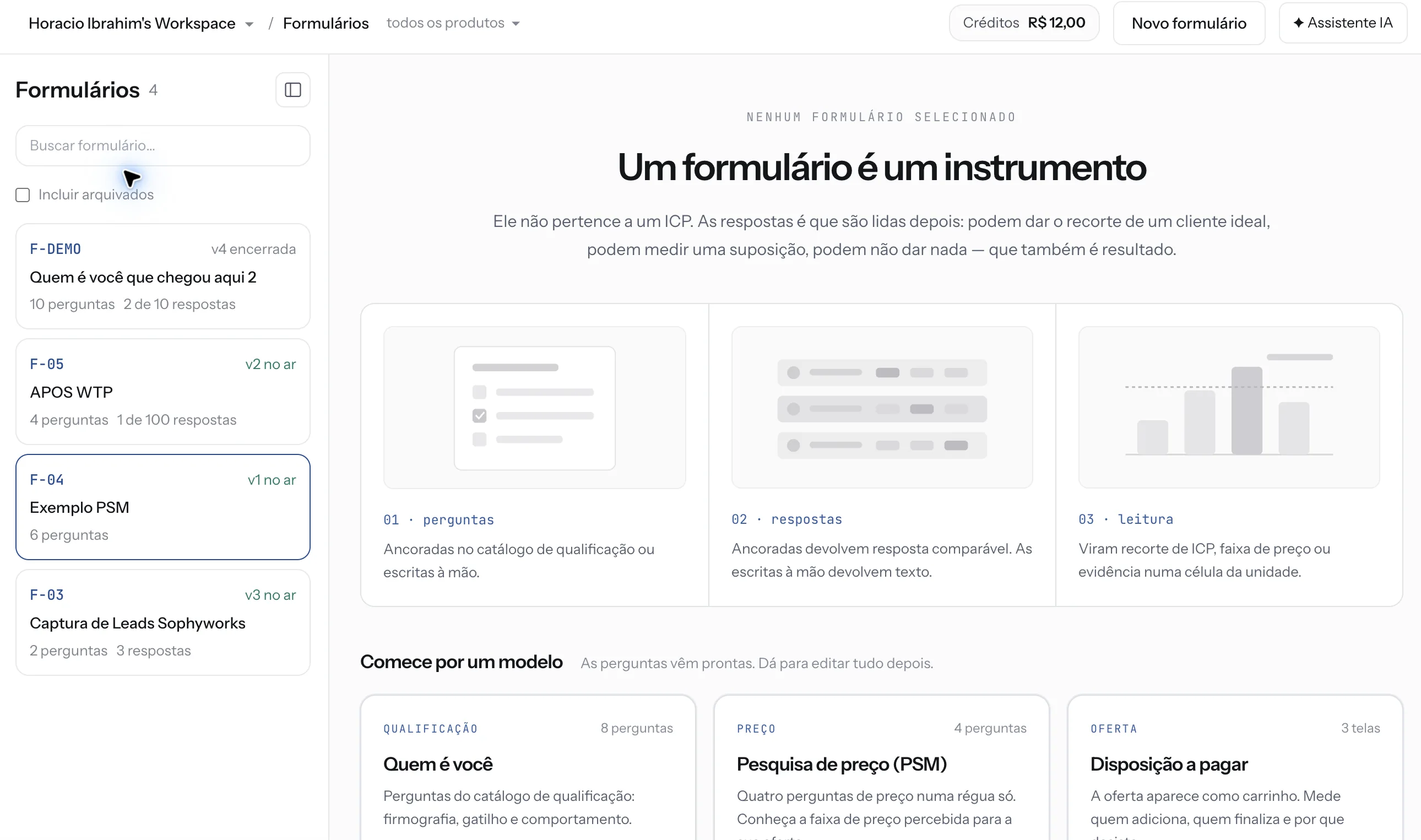 Catálogo de formulários e modelos na interface do Reveals.